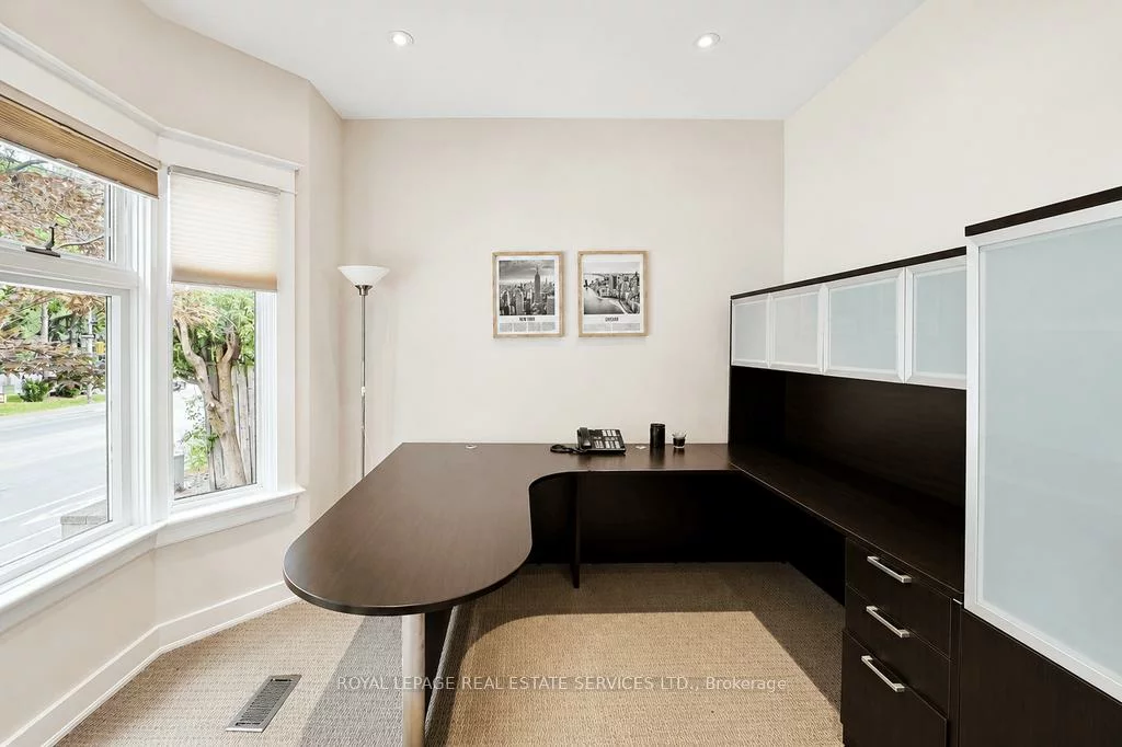 34, Rebecca, 1002 - CO Central, Oakville