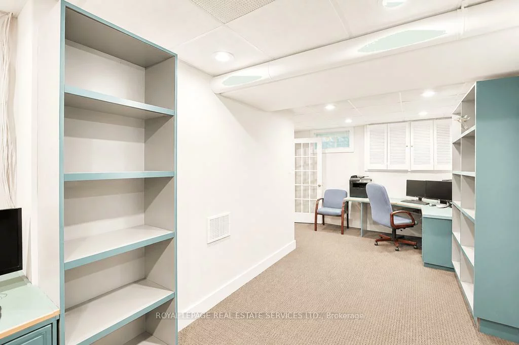 34, Rebecca, 1002 - CO Central, Oakville