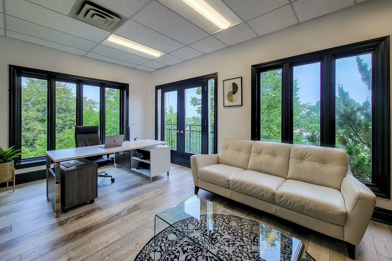 414, North Service, 1014 - QE Queen Elizabeth, Oakville
