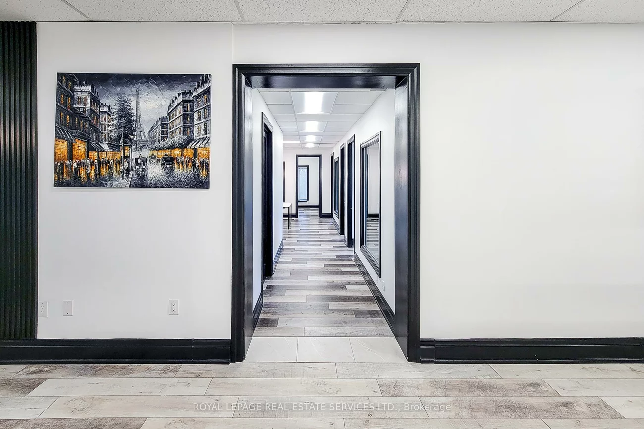 414, North Service, 1014 - QE Queen Elizabeth, Oakville