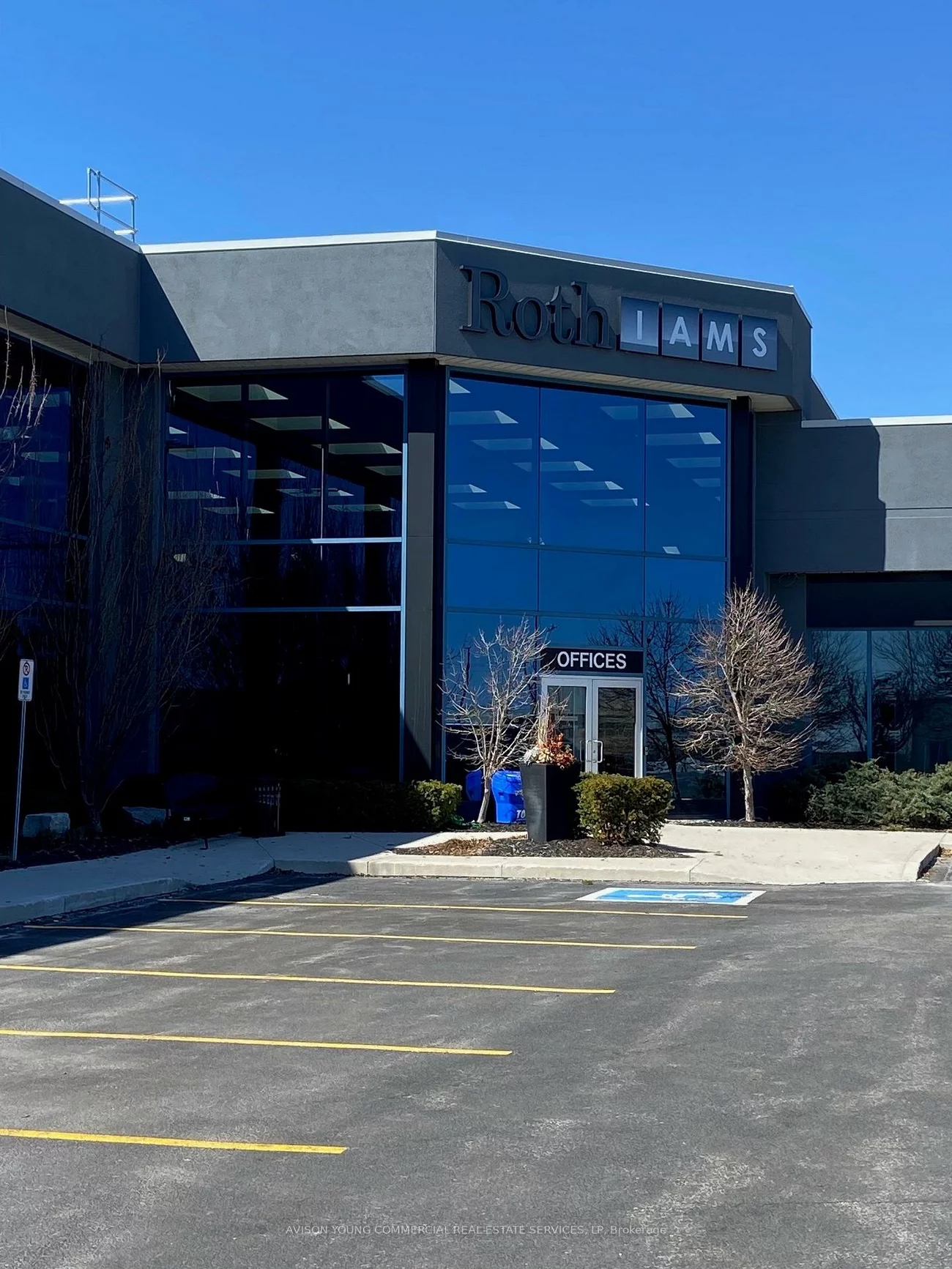 1075, North Service, 1014 - QE Queen Elizabeth, Oakville