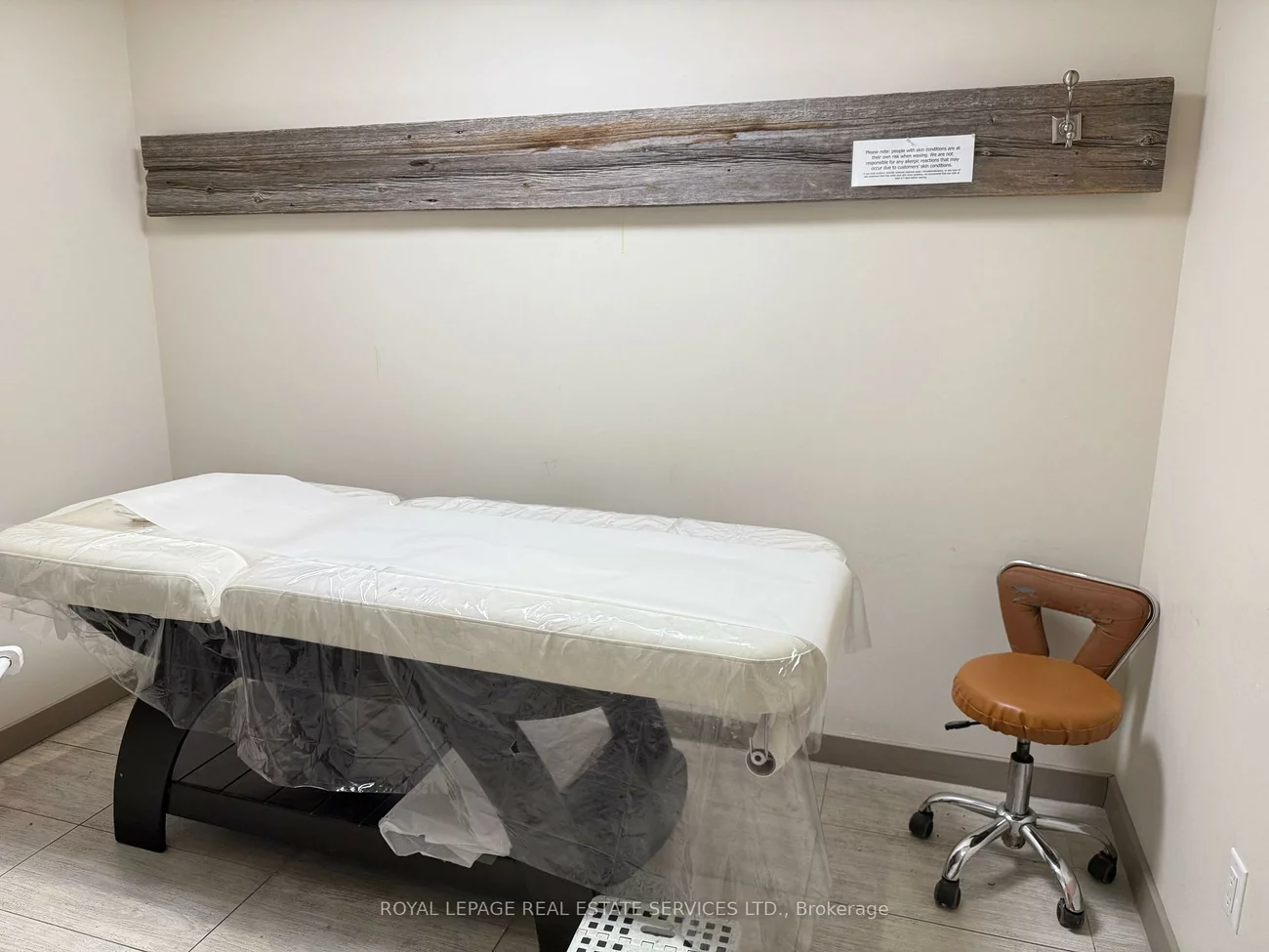 146, Lakeshore, 1002 - CO Central, Oakville