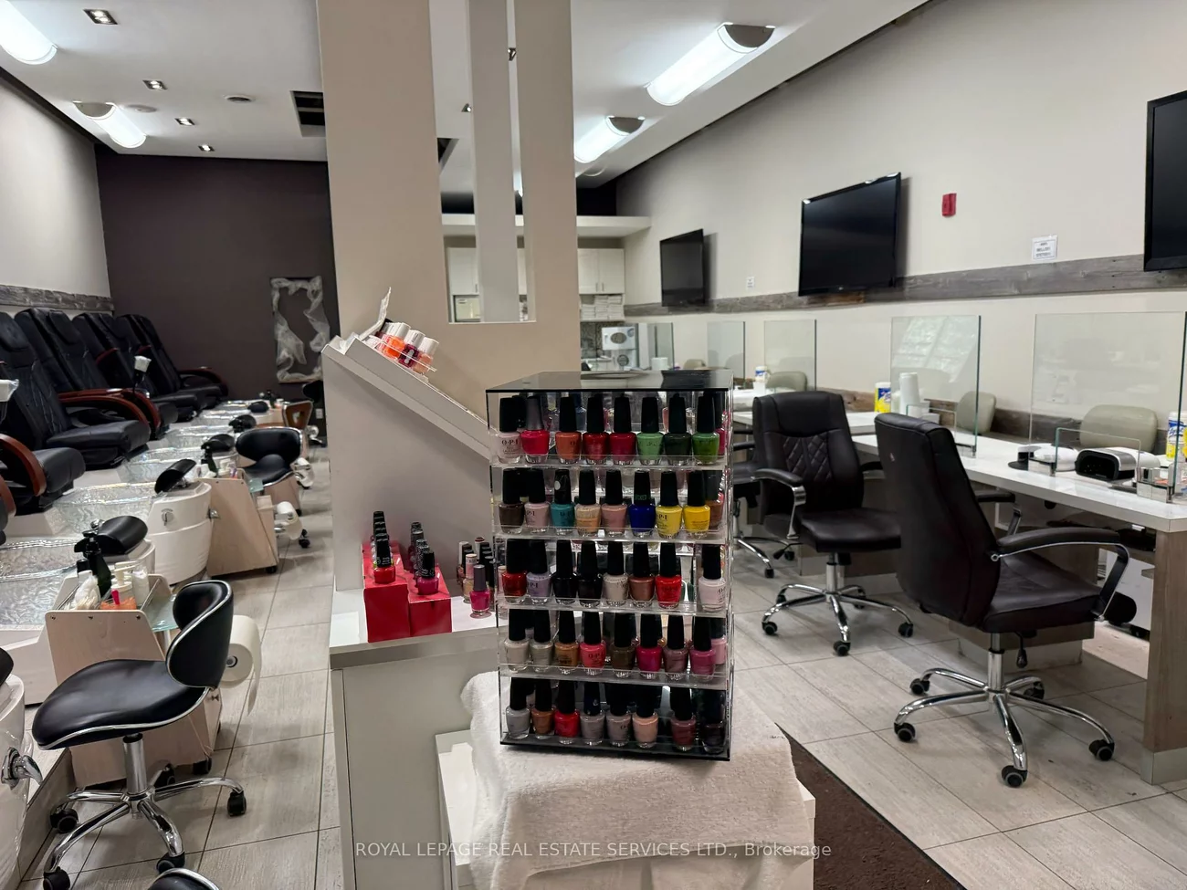 146, Lakeshore, 1002 - CO Central, Oakville