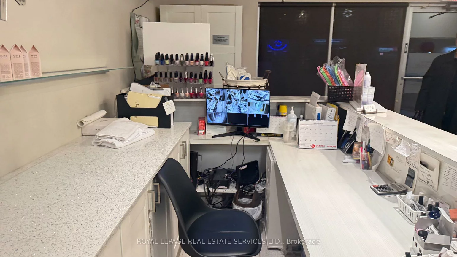 146, Lakeshore, 1002 - CO Central, Oakville