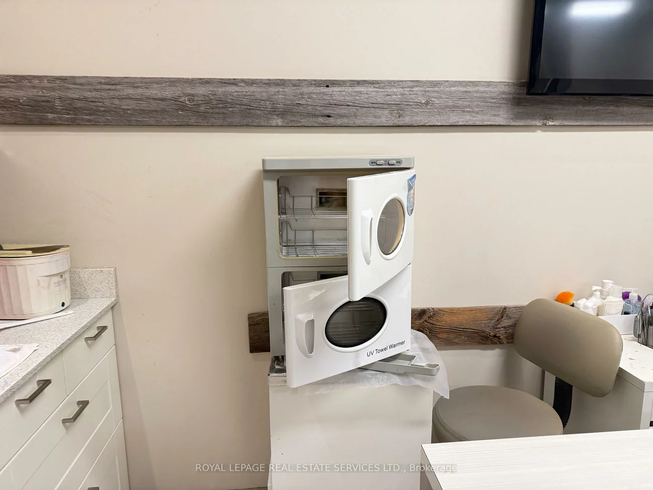 146, Lakeshore, 1002 - CO Central, Oakville