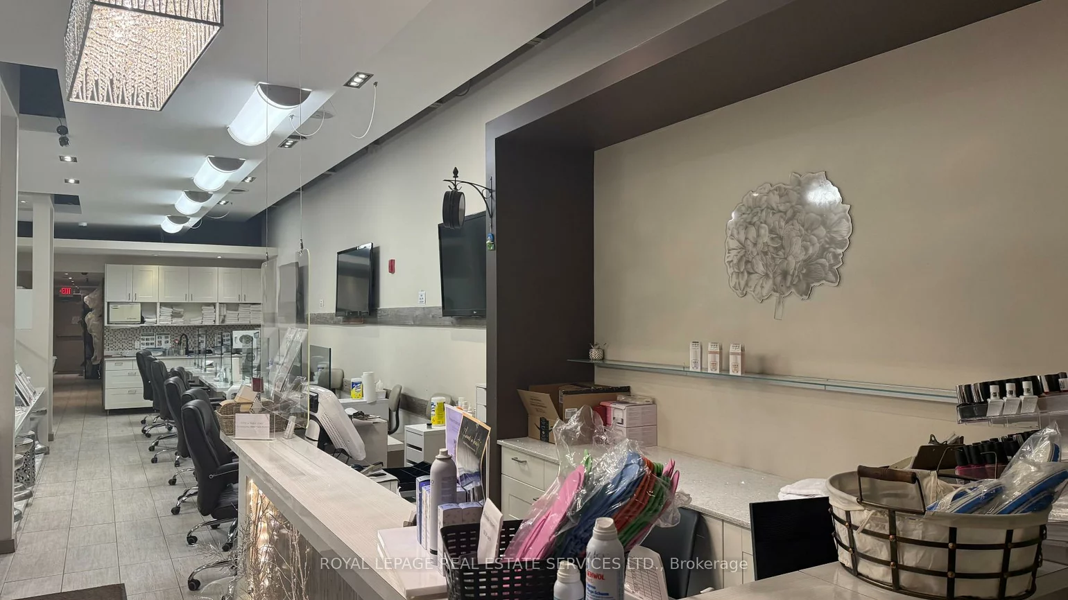 146, Lakeshore, 1002 - CO Central, Oakville