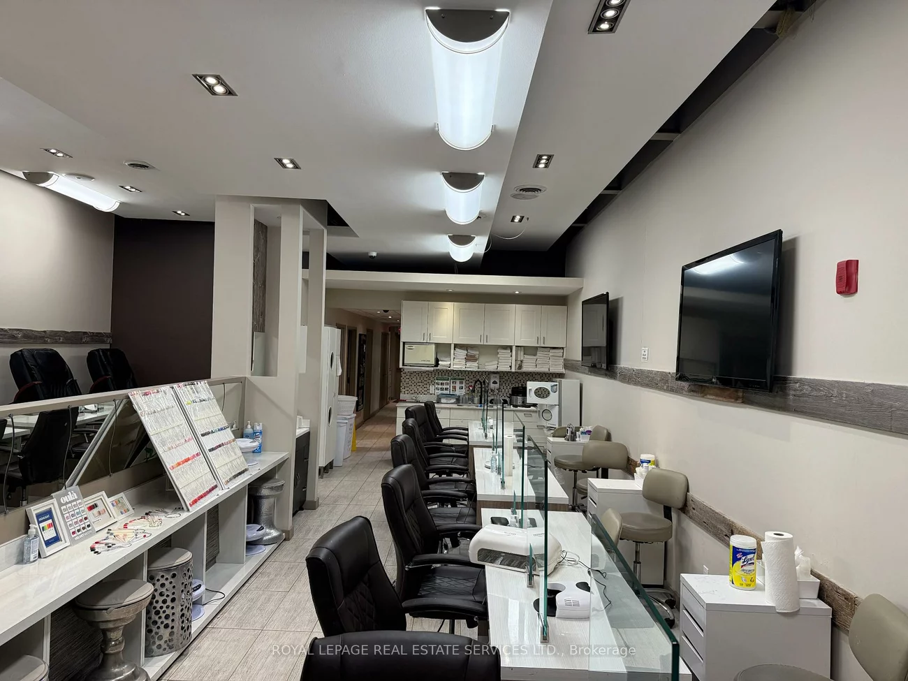 146, Lakeshore, 1002 - CO Central, Oakville