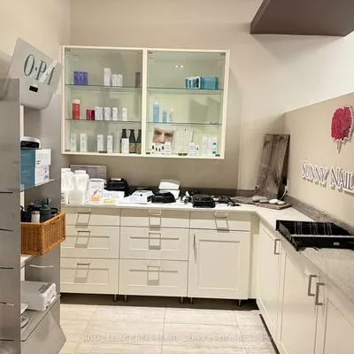 146, Lakeshore, 1002 - CO Central, Oakville