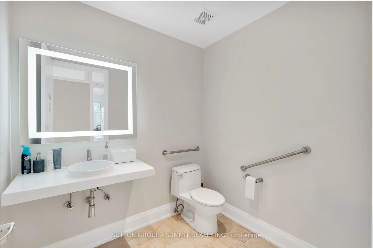 2390, BRISTOL, 1021 - WP Winston Park, Oakville