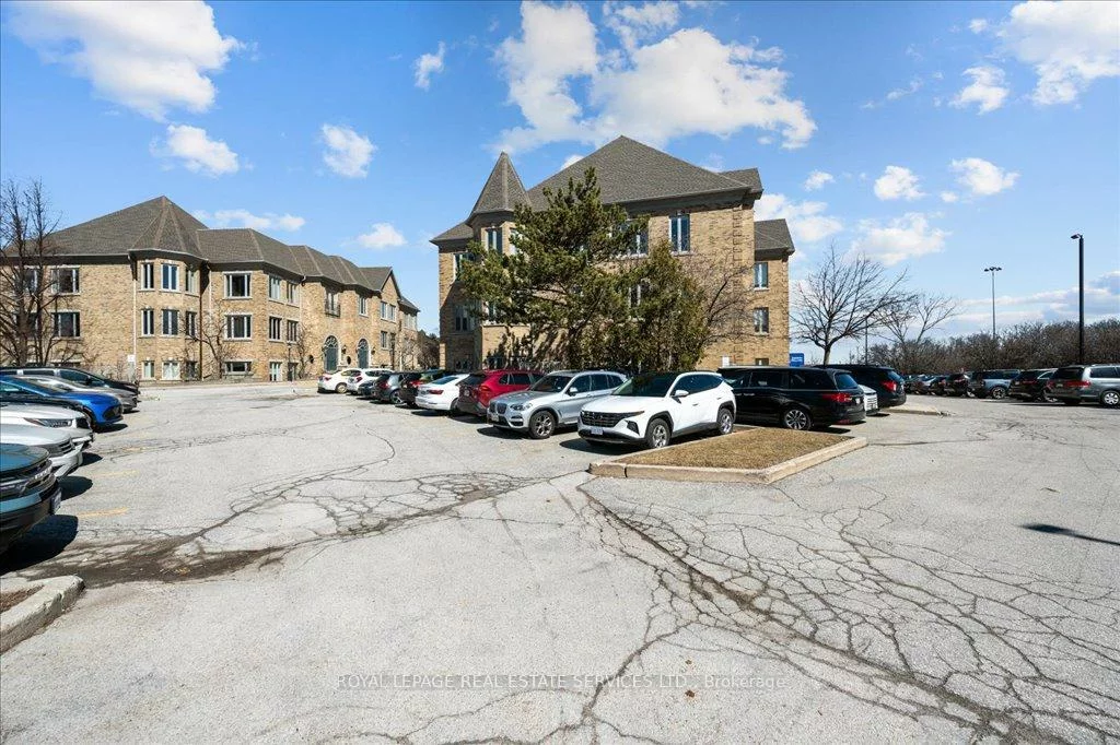 414, North Service, 1014 - QE Queen Elizabeth, Oakville