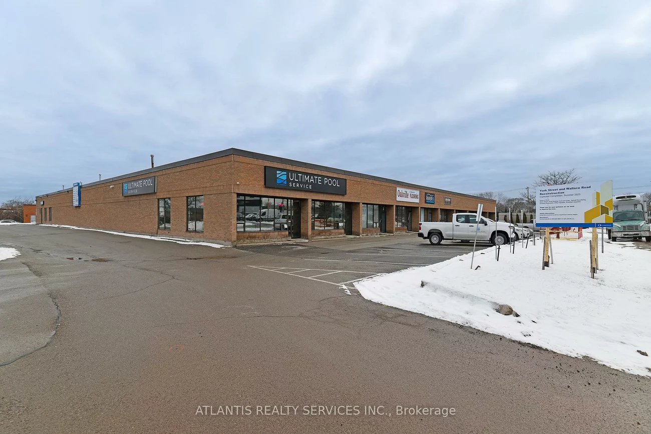 1428, Speers, 1014 - QE Queen Elizabeth, Oakville