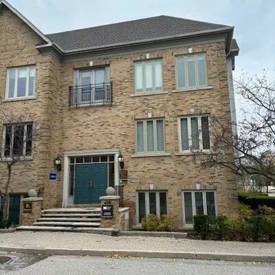 406, North Service, 1014 - QE Queen Elizabeth, Oakville
