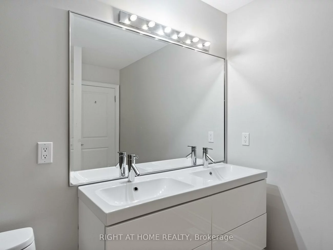 120, Bronte, 1001 - BR Bronte, Oakville
