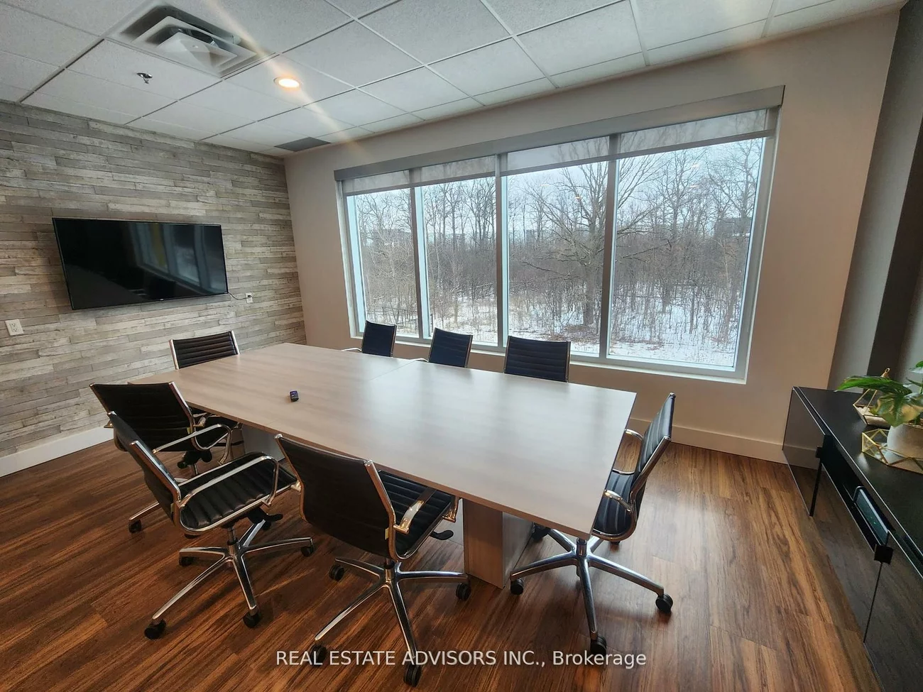 3475, Rebecca, 1014 - QE Queen Elizabeth, Oakville