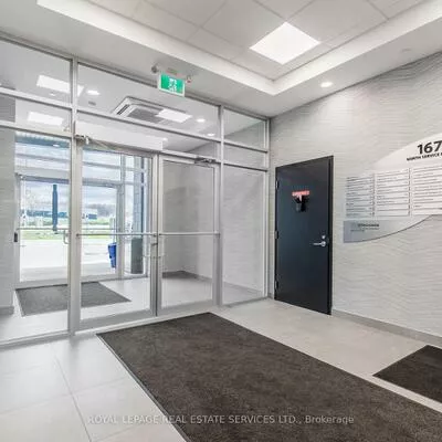 1670, North Service, 1014 - QE Queen Elizabeth, Oakville