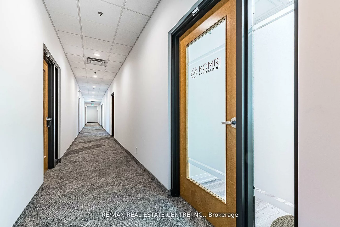 3495, Rebecca, 1014 - QE Queen Elizabeth, Oakville