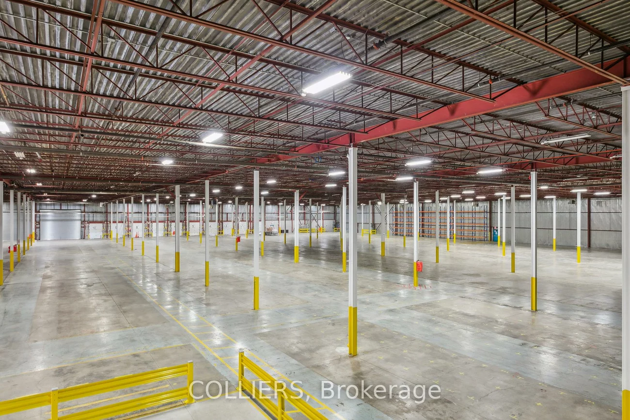 2130, South Service, 1014 - QE Queen Elizabeth, Oakville