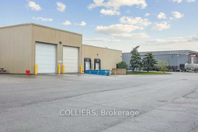 1400, Advance, 1014 - QE Queen Elizabeth, Oakville