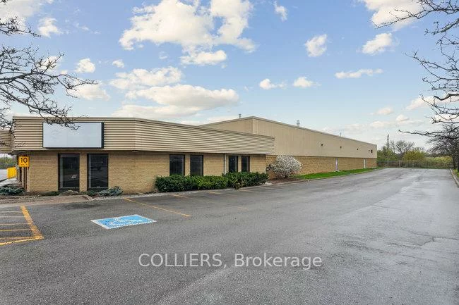 1400, Advance, 1014 - QE Queen Elizabeth, Oakville