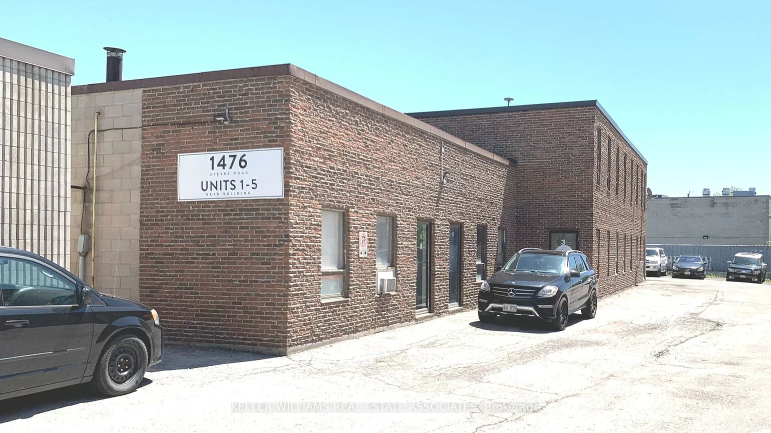 1470, Speers, 1014 - QE Queen Elizabeth, Oakville