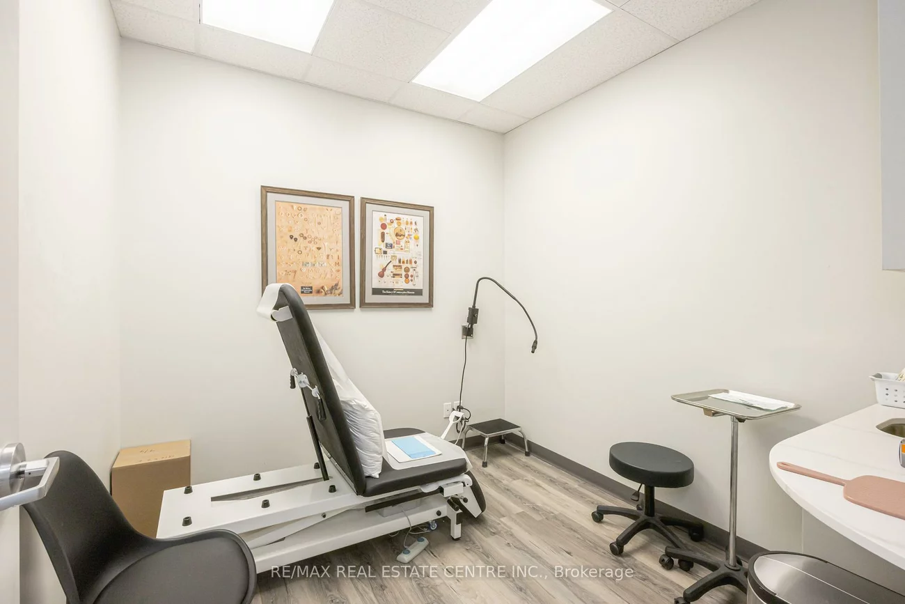 3075, Hospital, 1012 - NW Northwest, Oakville