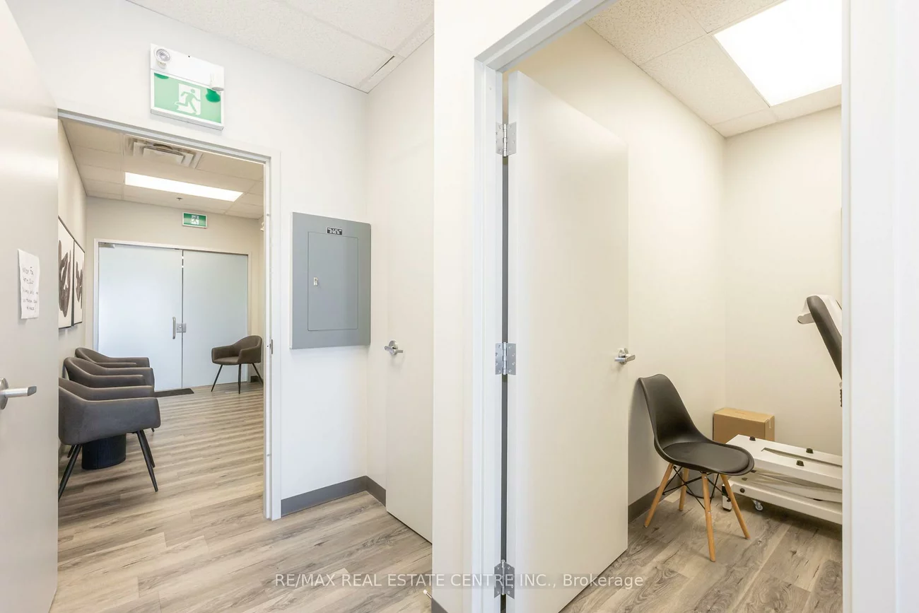 3075, Hospital, 1012 - NW Northwest, Oakville