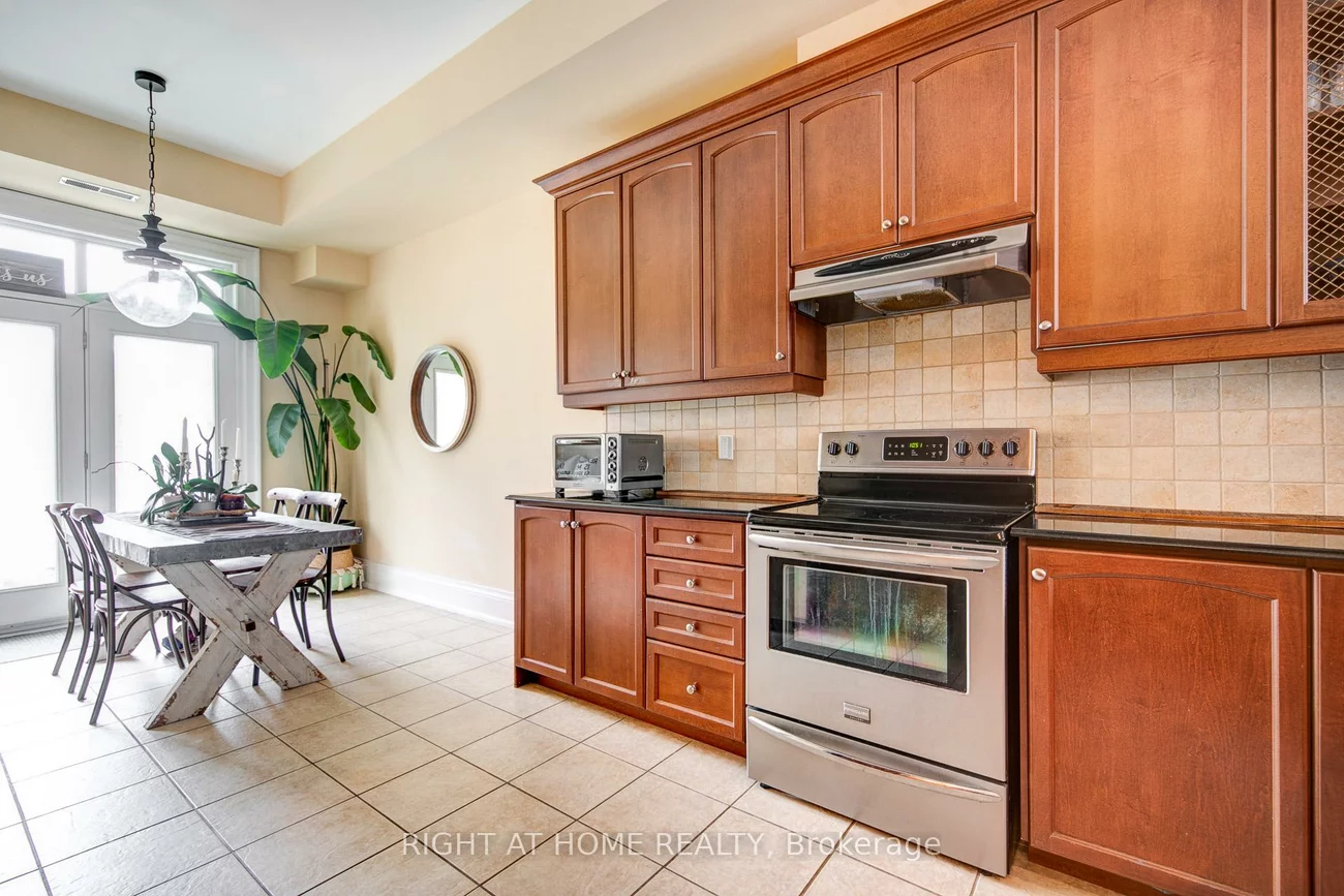 120, BRONTE, 1001 - BR Bronte, Oakville