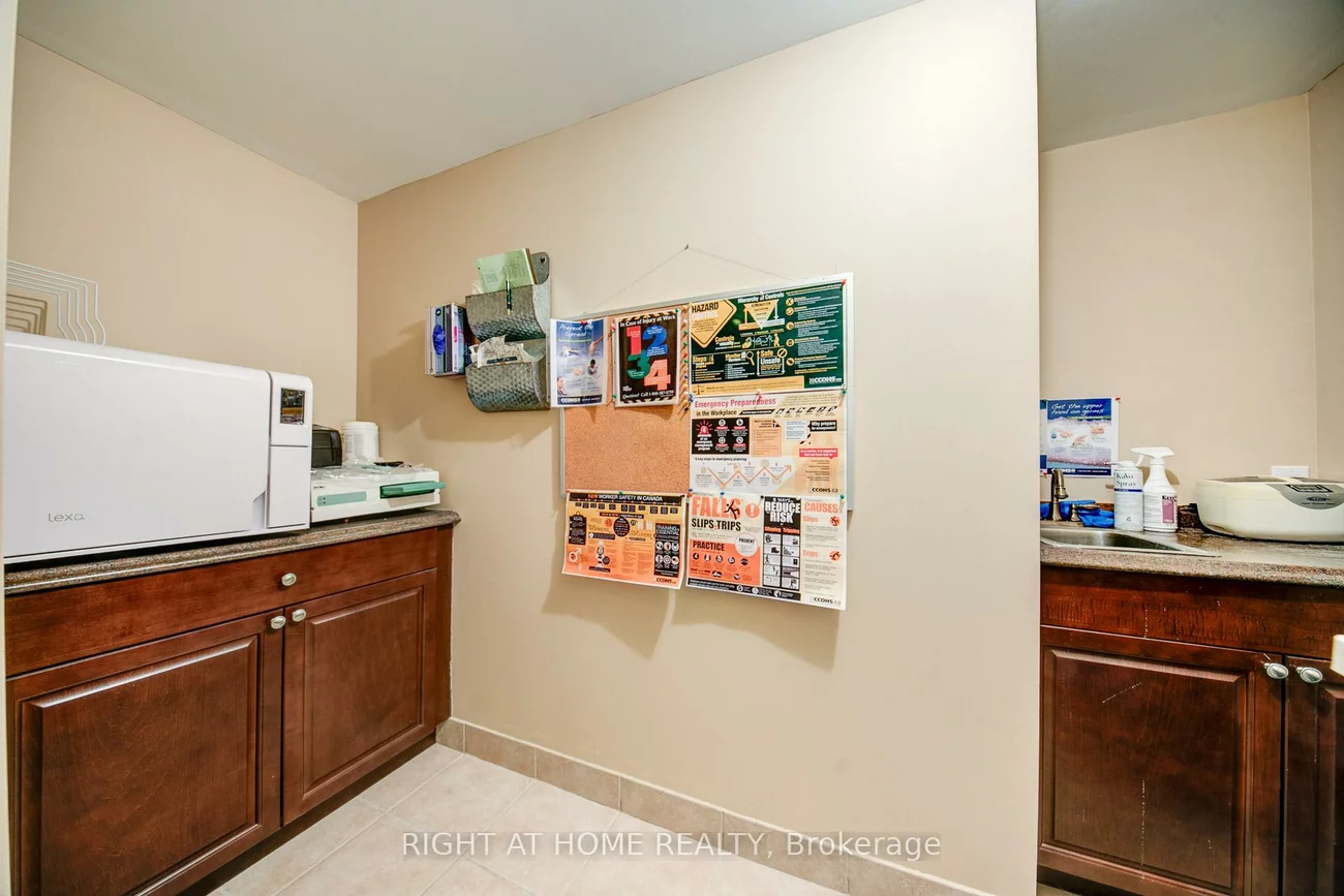 120, BRONTE, 1001 - BR Bronte, Oakville
