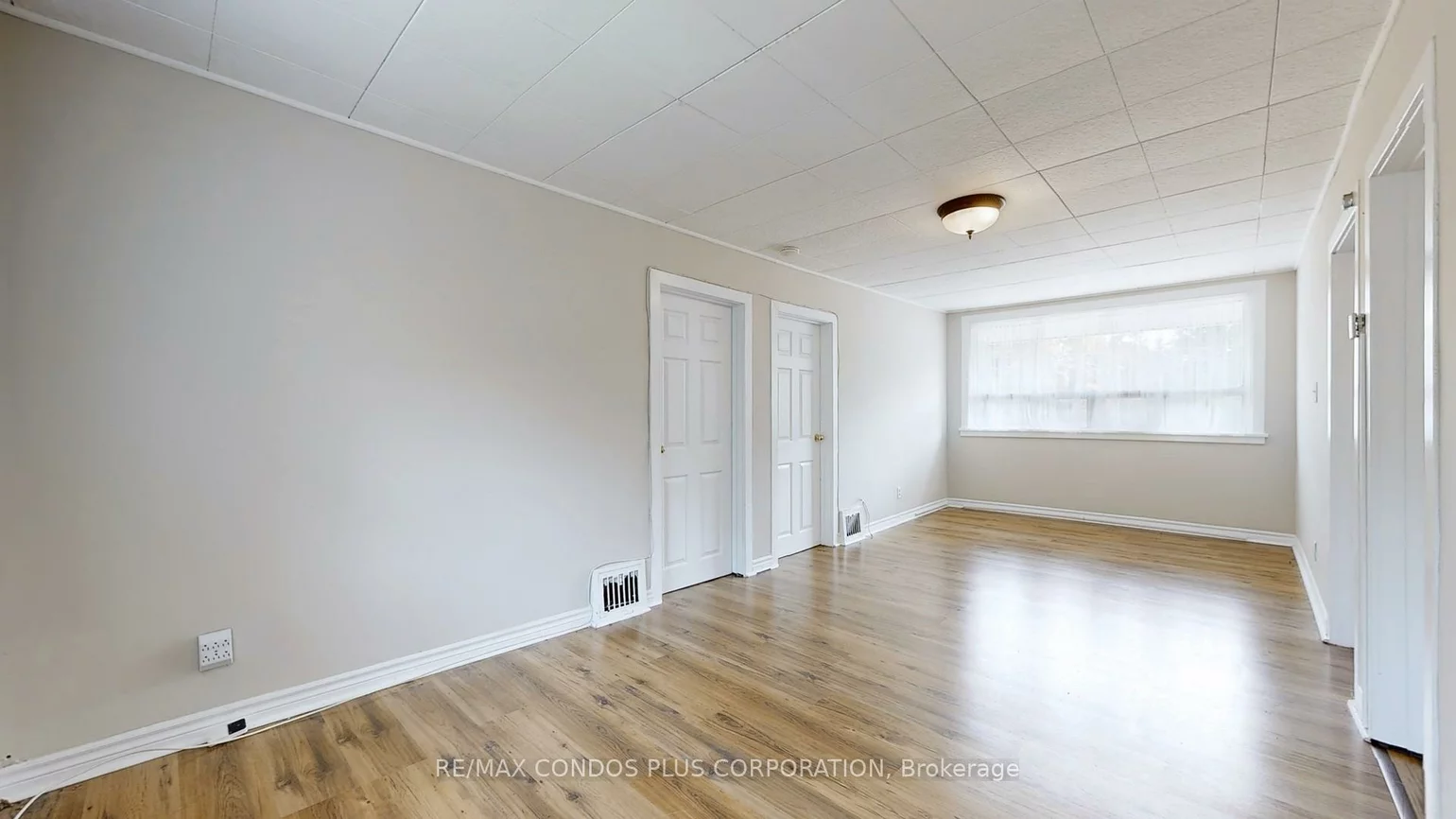 509, Lakeshore, 1017 - SW Southwest, Oakville