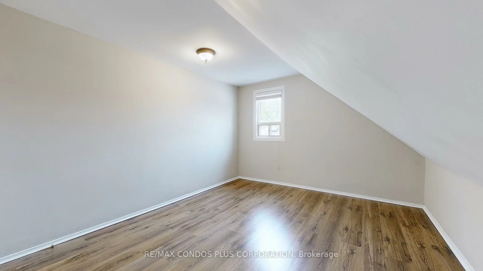 509, Lakeshore, 1017 - SW Southwest, Oakville