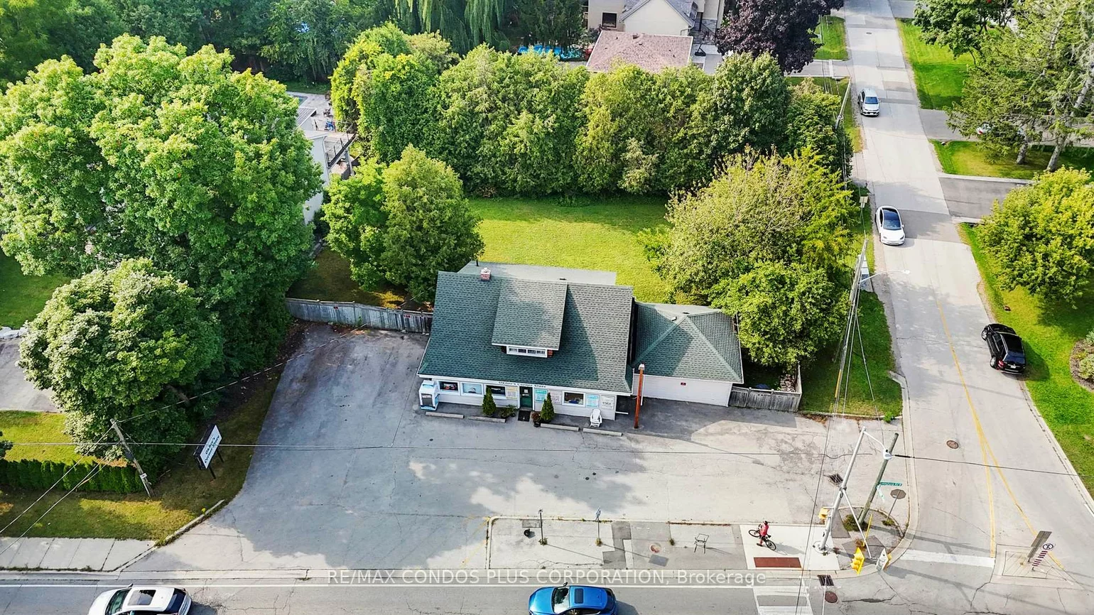 509, Lakeshore, 1017 - SW Southwest, Oakville