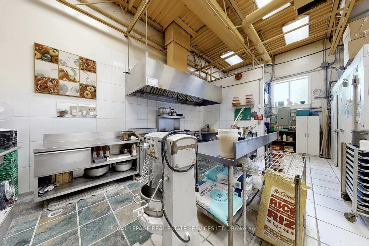 1026, Speers, 1001 - BR Bronte, Oakville