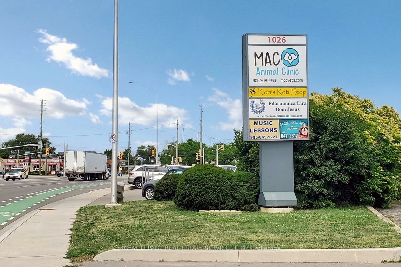 1026, Speers, 1001 - BR Bronte, Oakville