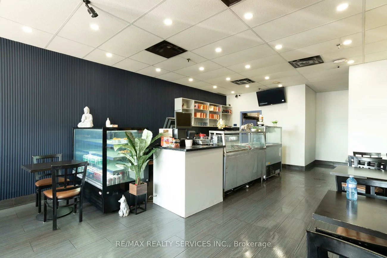 1289, Marlborough, 1003 - CP College Park, Oakville