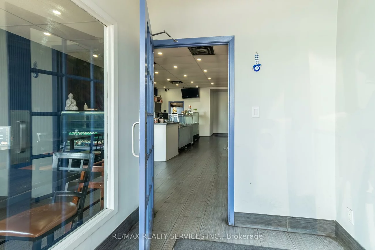 1289, Marlborough, 1003 - CP College Park, Oakville