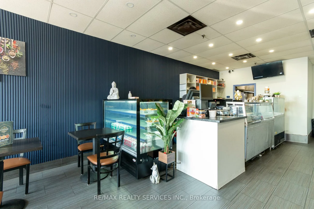 1289, Marlborough, 1003 - CP College Park, Oakville