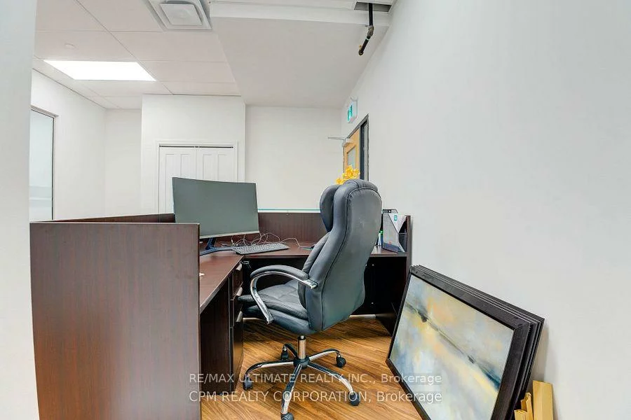 3485, Rebecca, 1014 - QE Queen Elizabeth, Oakville