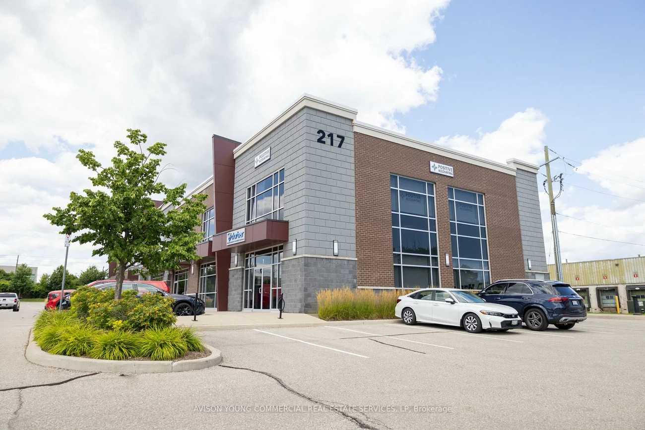 217, Speers, 1014 - QE Queen Elizabeth, Oakville