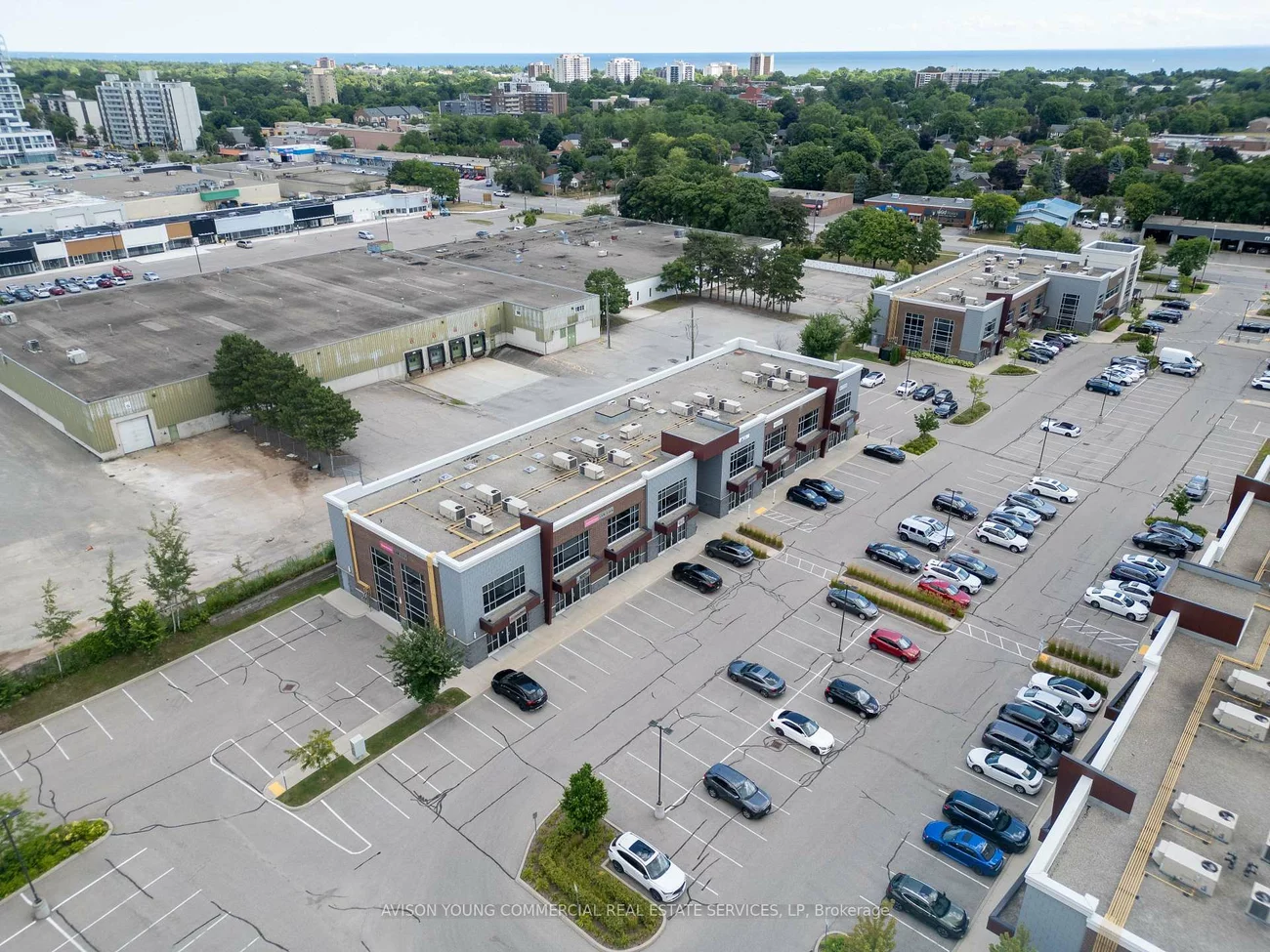 217, Speers, 1014 - QE Queen Elizabeth, Oakville