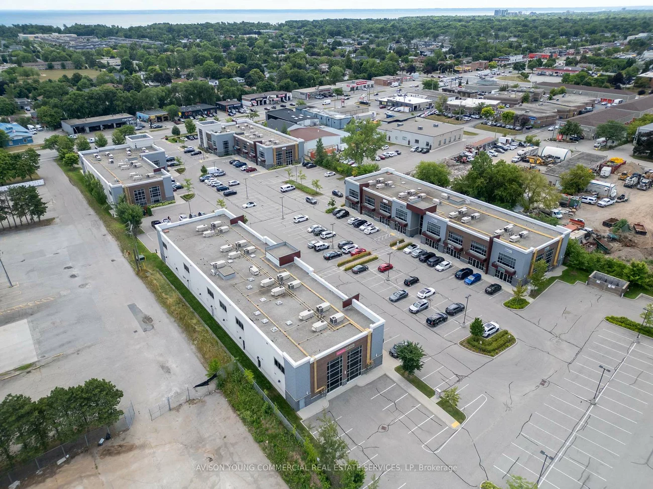 217, Speers, 1014 - QE Queen Elizabeth, Oakville