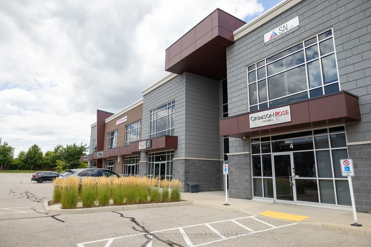 217, Speers, 1014 - QE Queen Elizabeth, Oakville