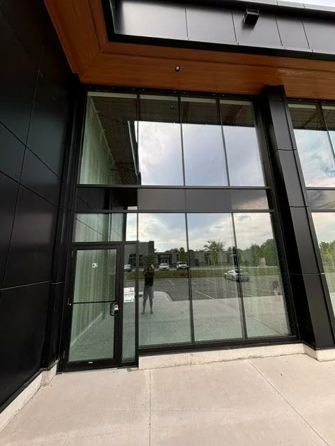 530, Speers, 1014 - QE Queen Elizabeth, Oakville