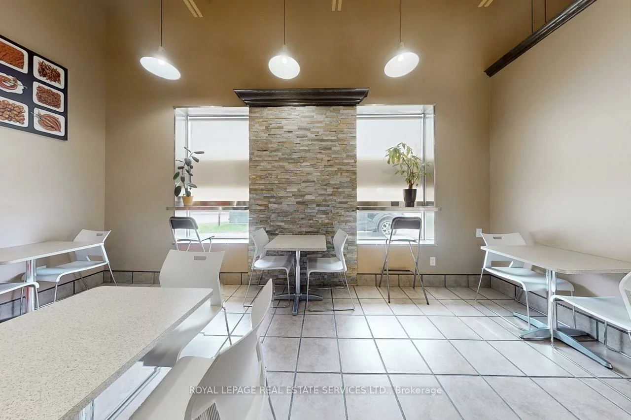 1026, Speers, 1001 - BR Bronte, Oakville