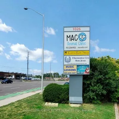 1026, Speers, 1001 - BR Bronte, Oakville