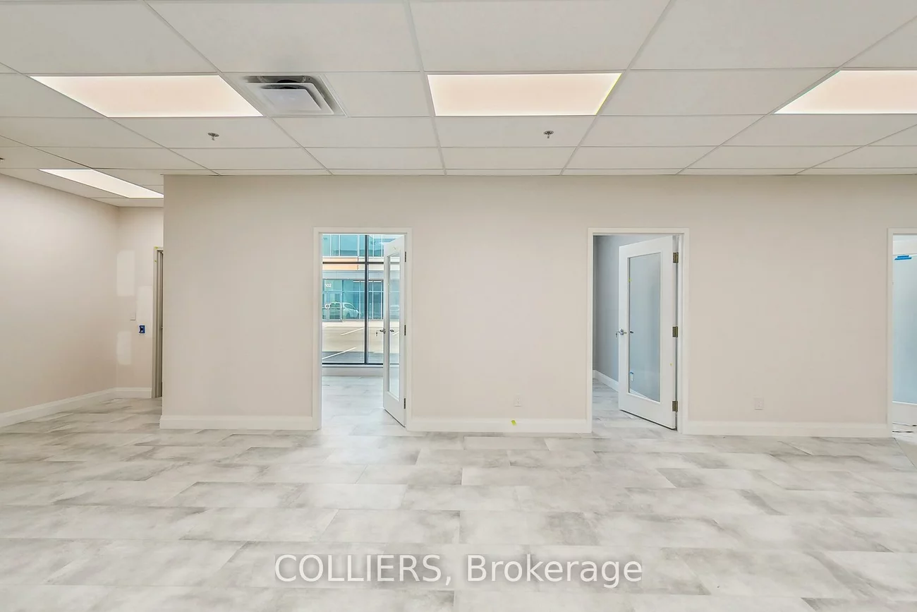3313, Superior, 1014 - QE Queen Elizabeth, Oakville