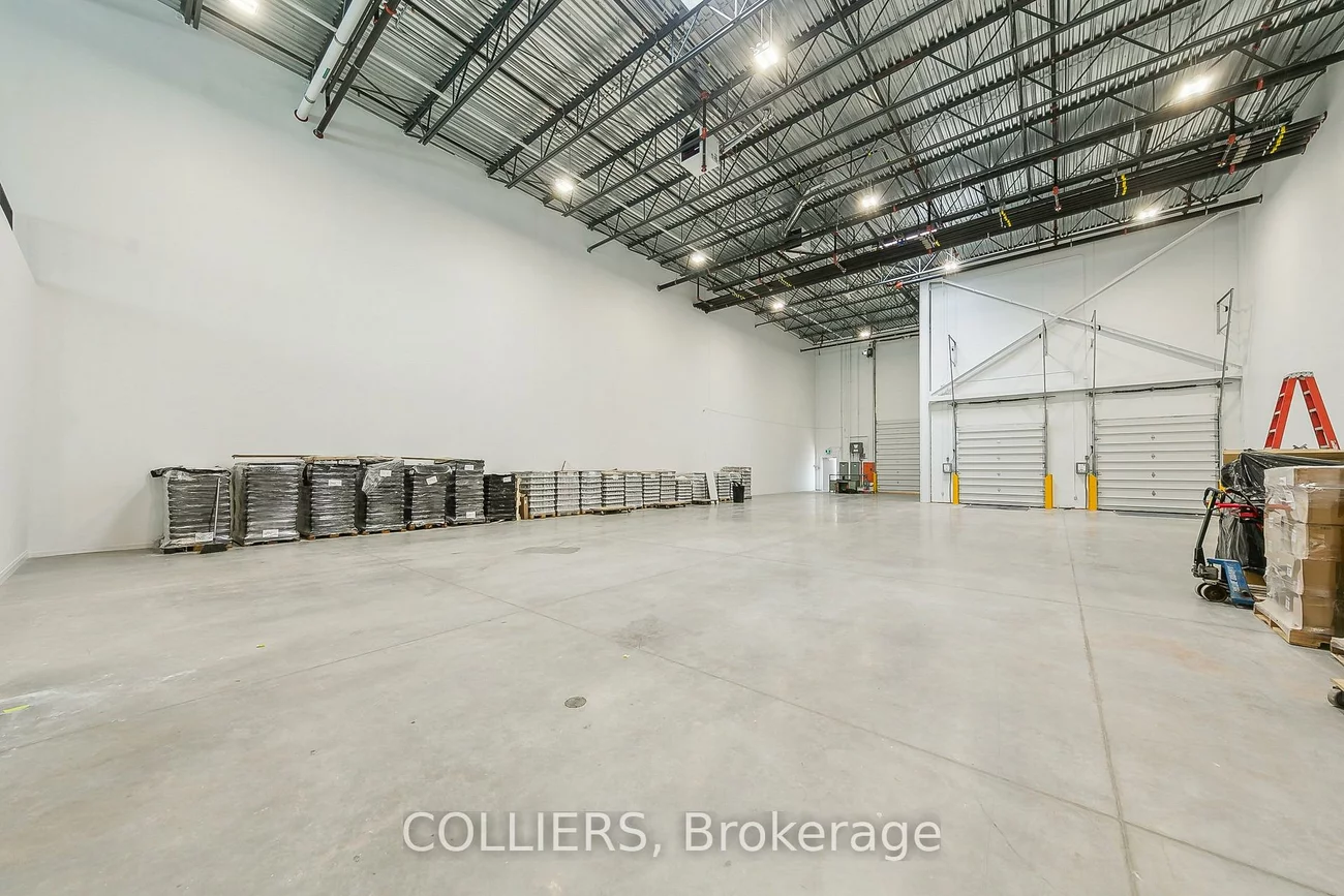 3313, Superior, 1014 - QE Queen Elizabeth, Oakville