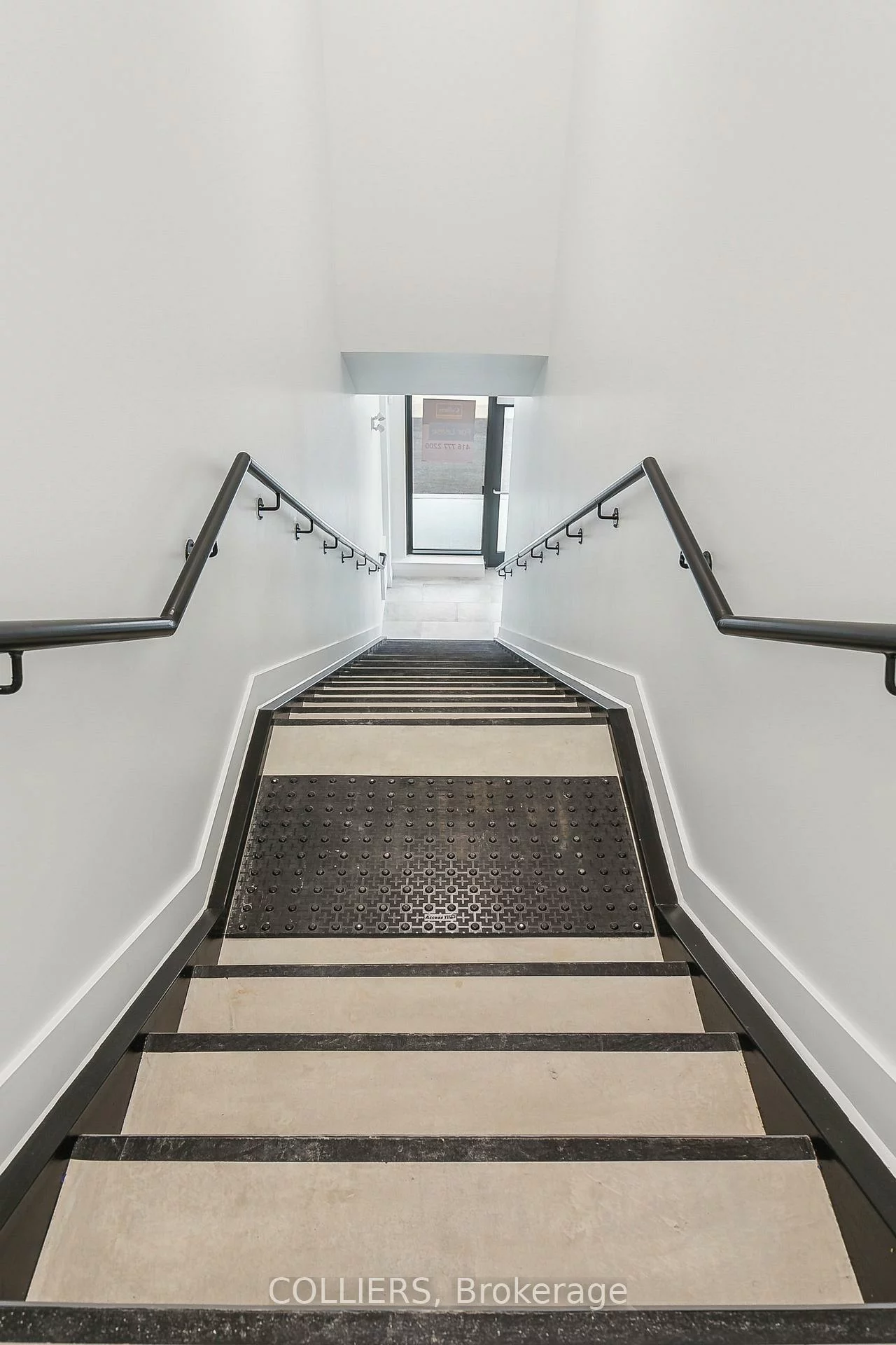 3313, Superior, 1014 - QE Queen Elizabeth, Oakville