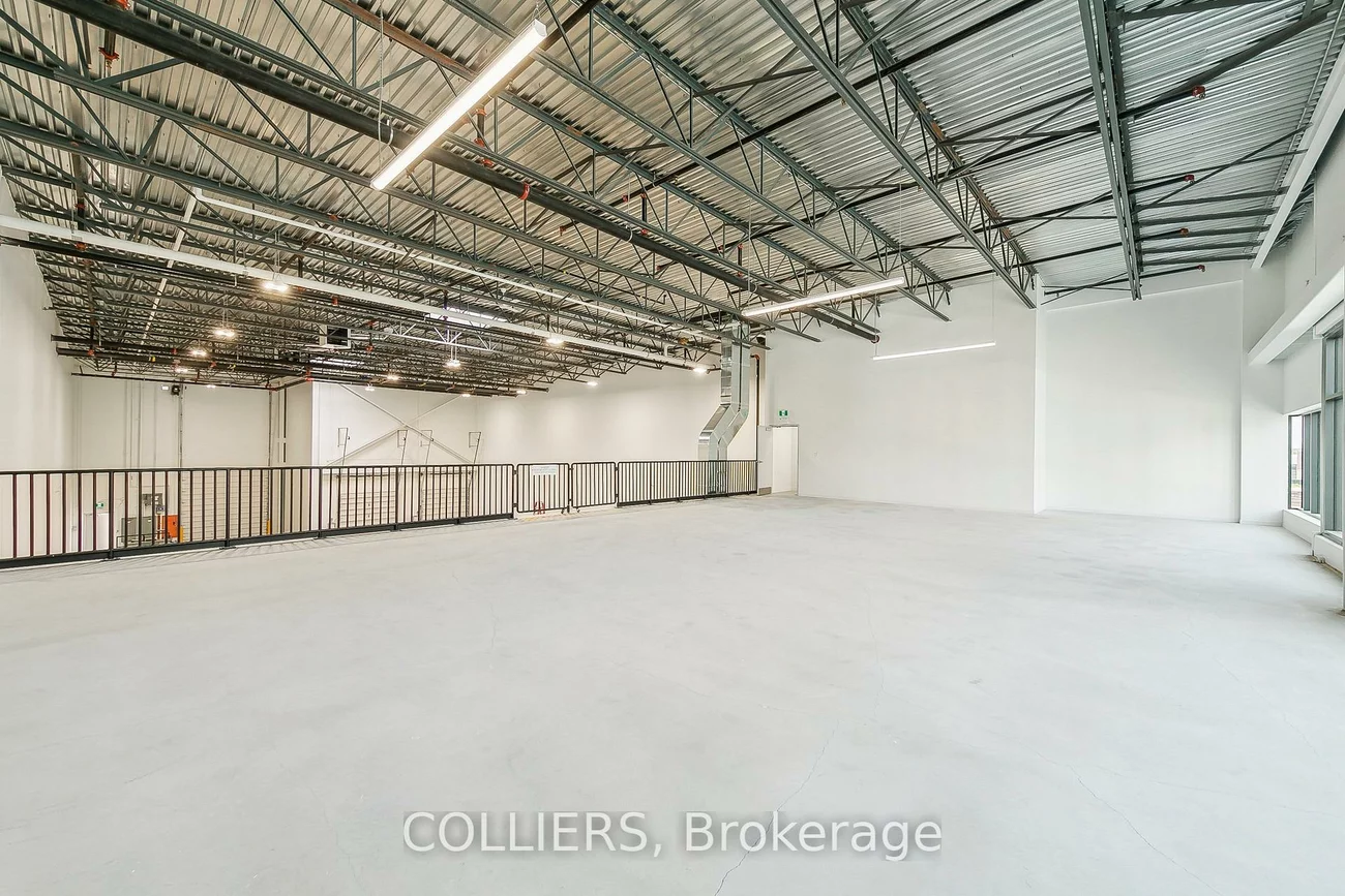 3313, Superior, 1014 - QE Queen Elizabeth, Oakville