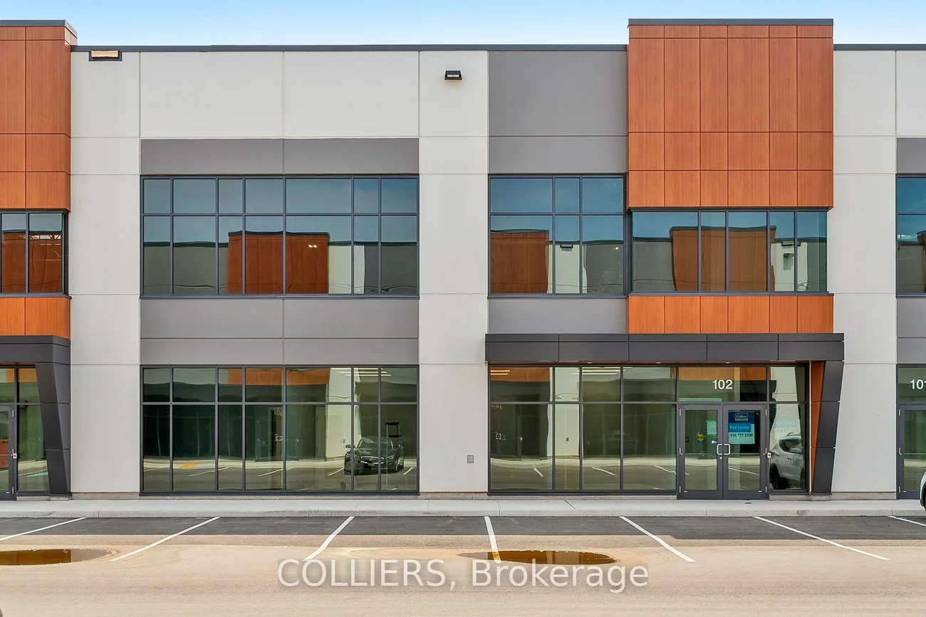 3313, Superior, 1014 - QE Queen Elizabeth, Oakville