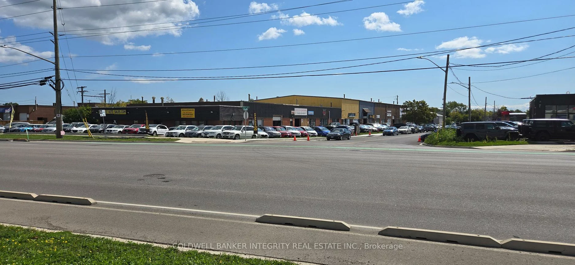 1490, Speers, 1014 - QE Queen Elizabeth, Oakville